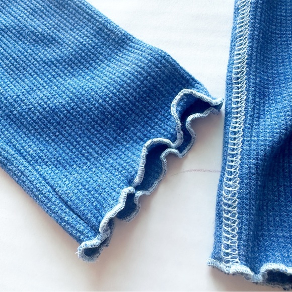 American Eagle Outfitters Cropped Long Sleeve Top - Picture 5 of 13